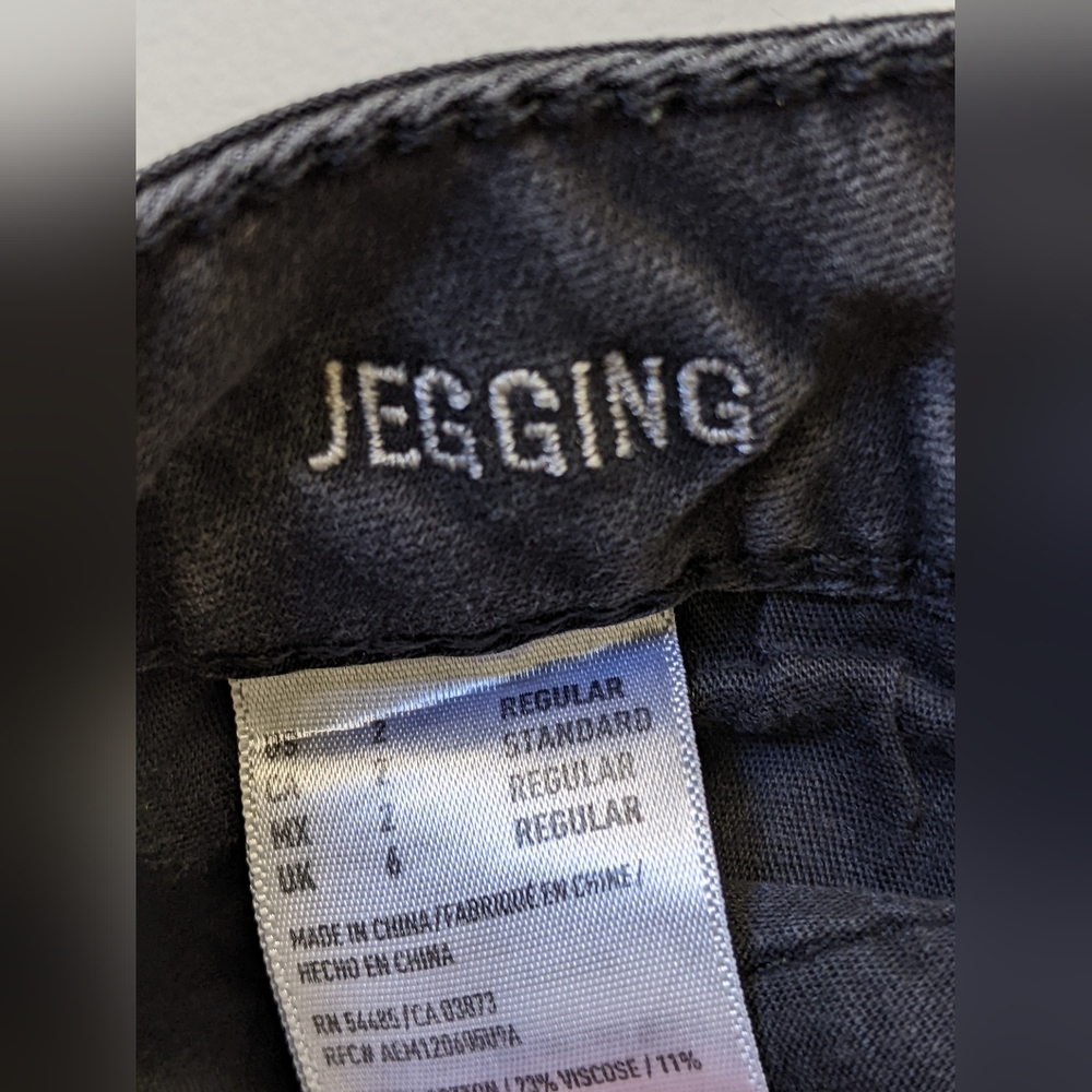 American Eagle Outfitters Charcoal Super Stretch Jeans - Picture 4 of 4
